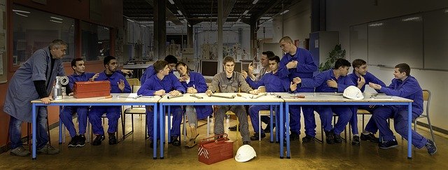 La différence entre un lycée professionnel et un lycée général !